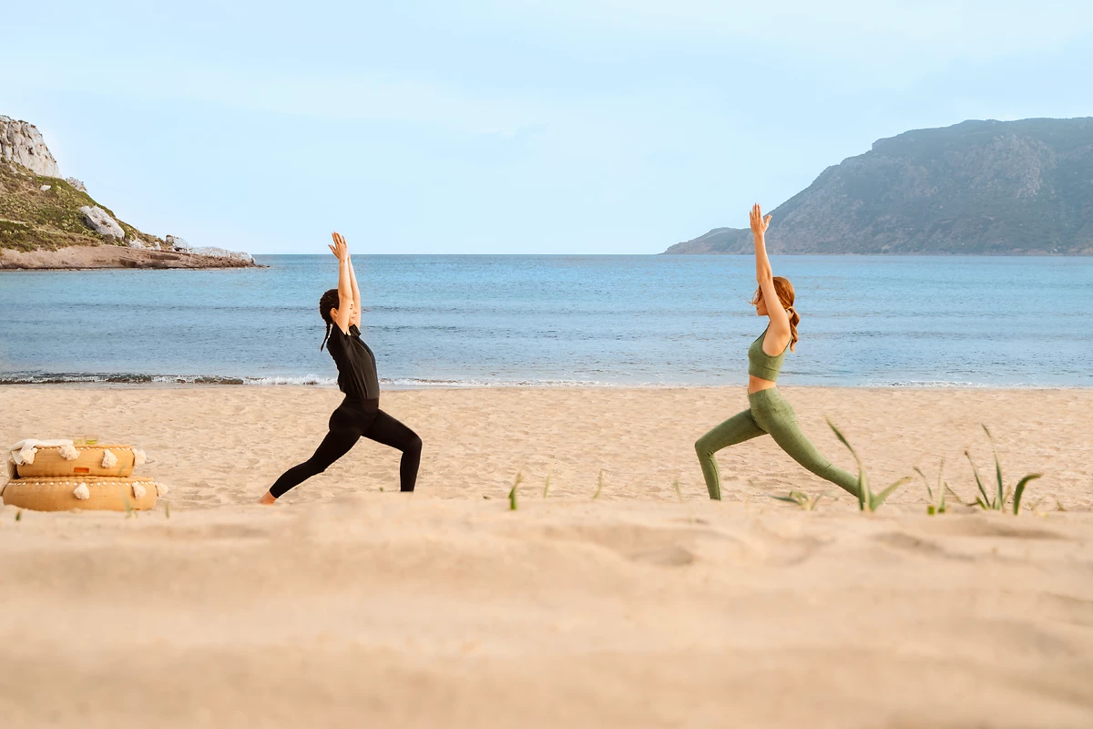 Séance de yoga, hôtel Ikos Aria Resort