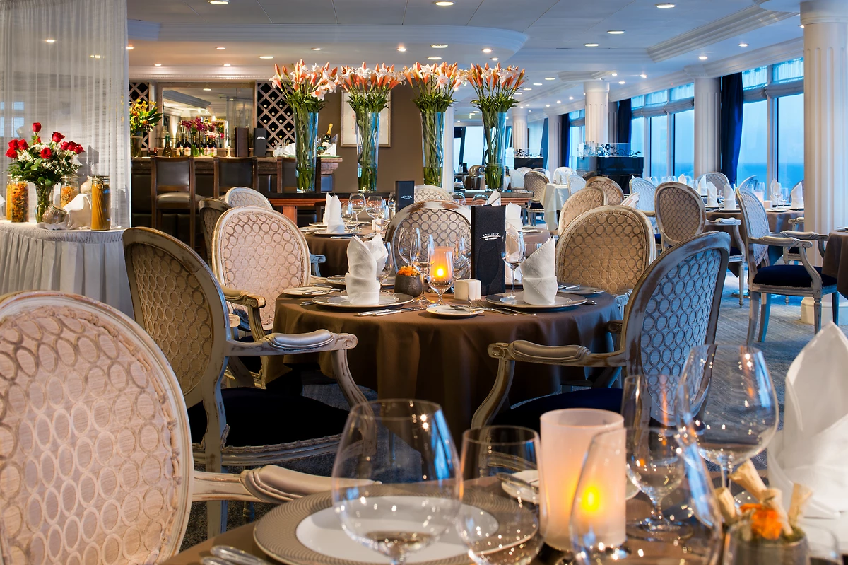 Restaurant, Azamara Quest