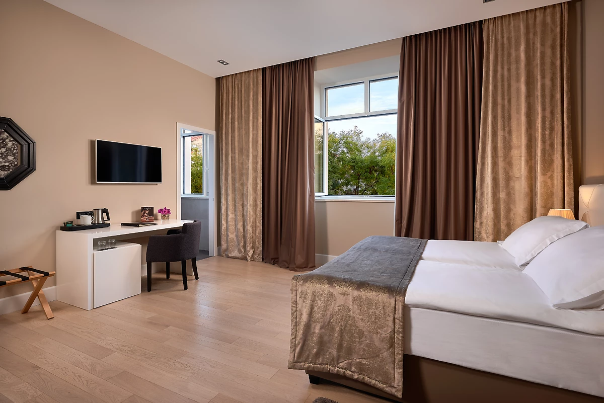 Superior City View room, Hôtel Cornaro, Split, Croatie