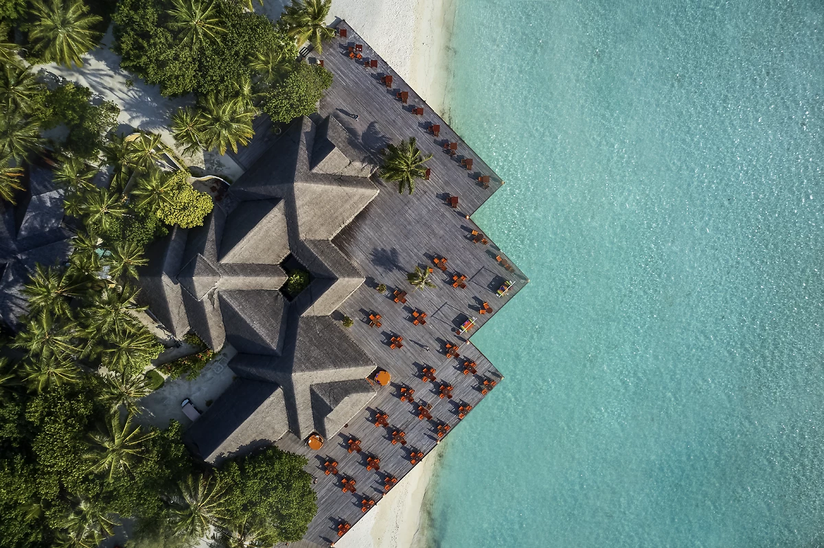 Vue aérienne d'un des restaurants de l'hôtel, Sun Siyam Olhuveli