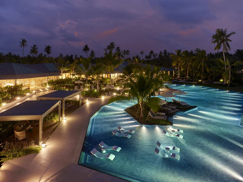 Piscine de l'hôtel de nuit, Waldorf Astoria Seychelles Platte Island