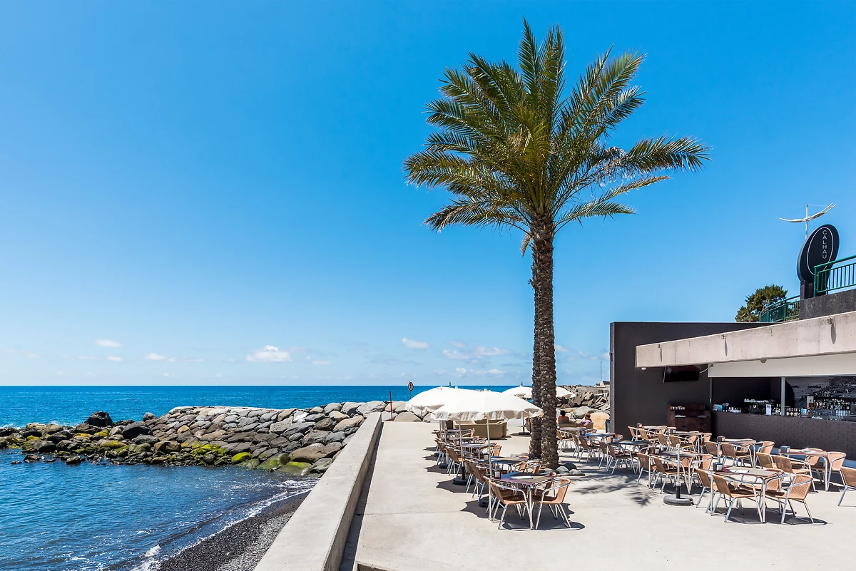 Calhau Beach Bar, Saccharum Resort and Spa, Madère, Portugal