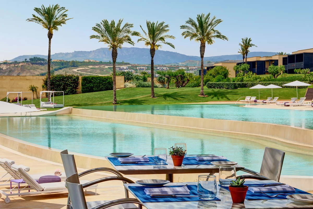 Pool Bar, Verdura Resort, a Rocco Forte Hotel