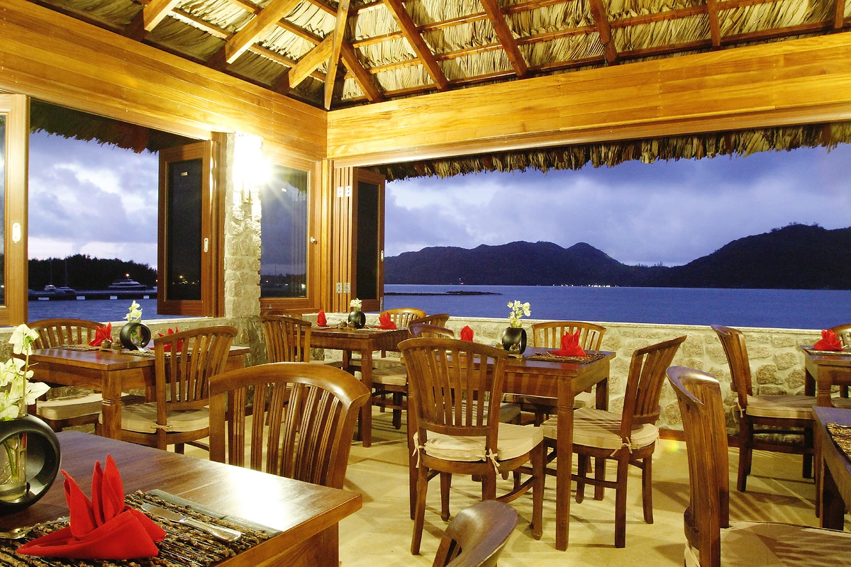 Restaurant, Chalets Côté Mer, Seychelles