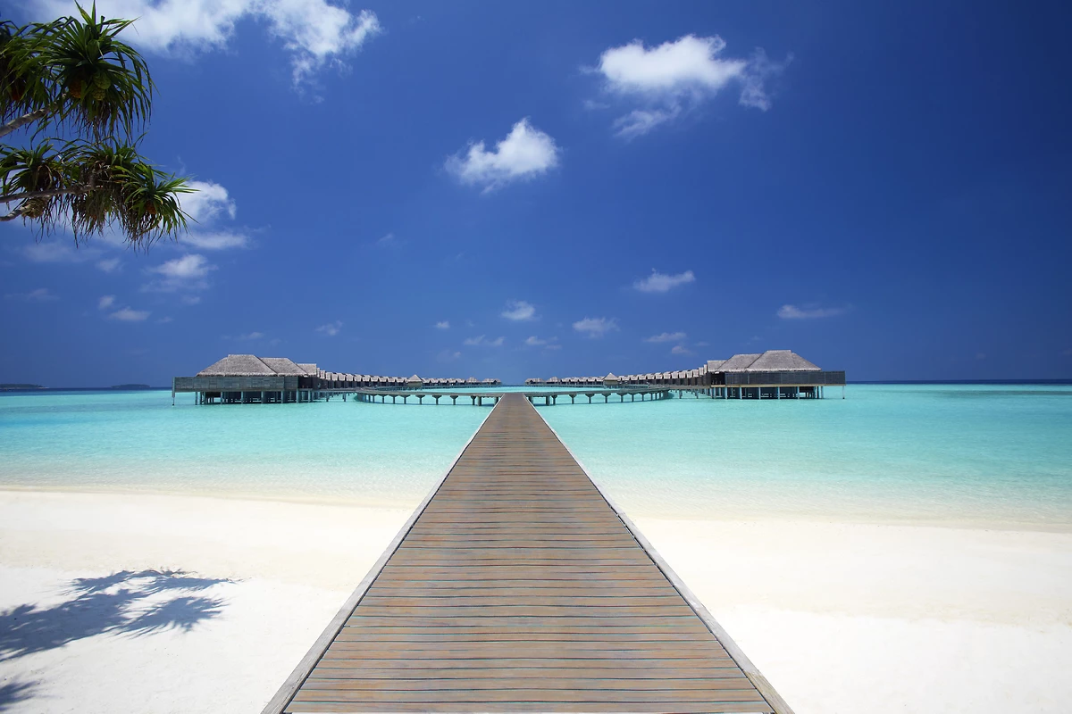 Jetée d'accès aux villas, Anantara Kihavah Maldives Villas