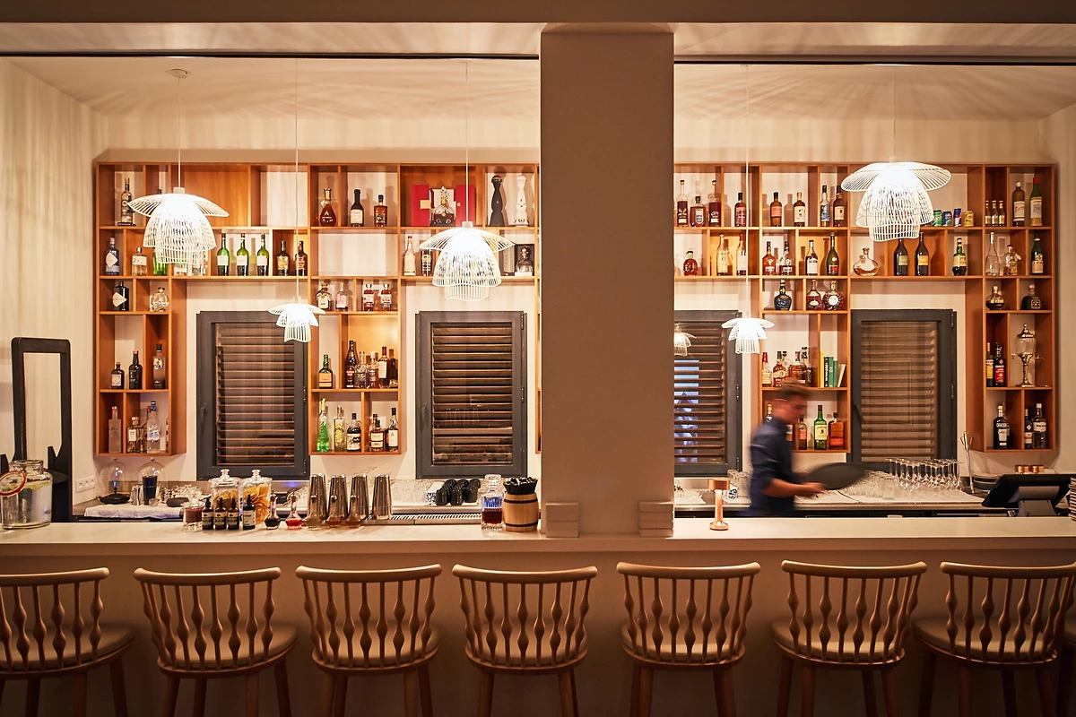 Un des bars de l'hôtel, Le Barthélemy Hotel & Spa