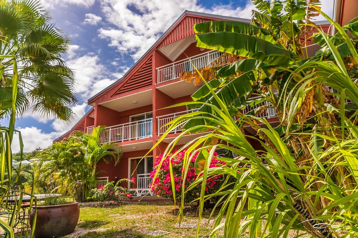 Vue sur les terrasses et balcons des chambres, hôtel Palm Court