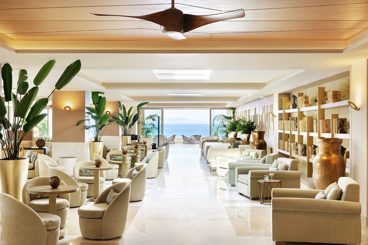 Bar du lobby de l'hôtel, hôtel Ikos Dassia