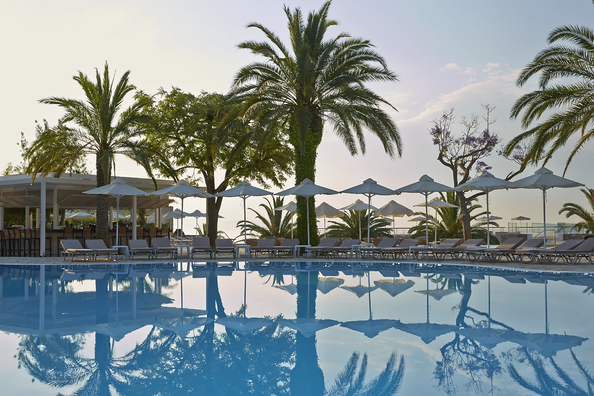 Piscine, Hôtel MarBella Corfou, Grèce