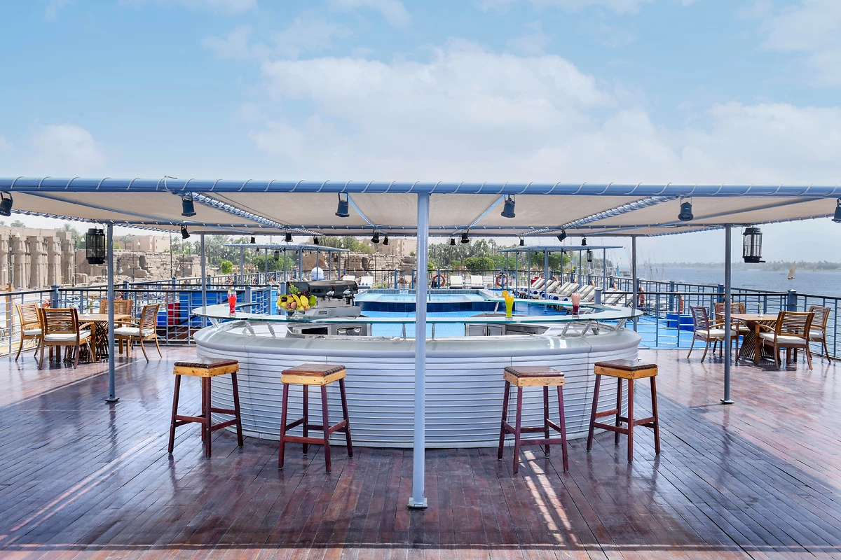 Bar sur le pont du bateau, H/S Moondance