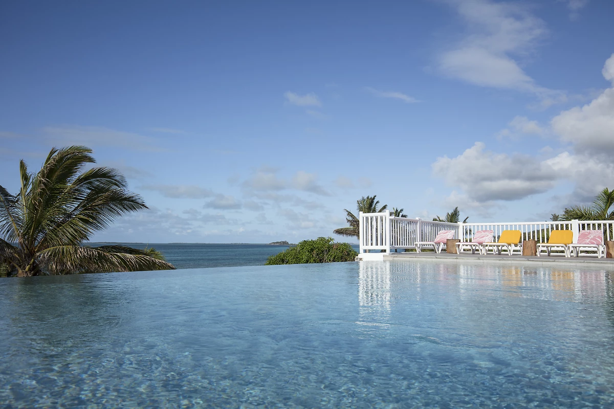 Piscine de l'hôtel, hôtel C Rodrigues Mourouk