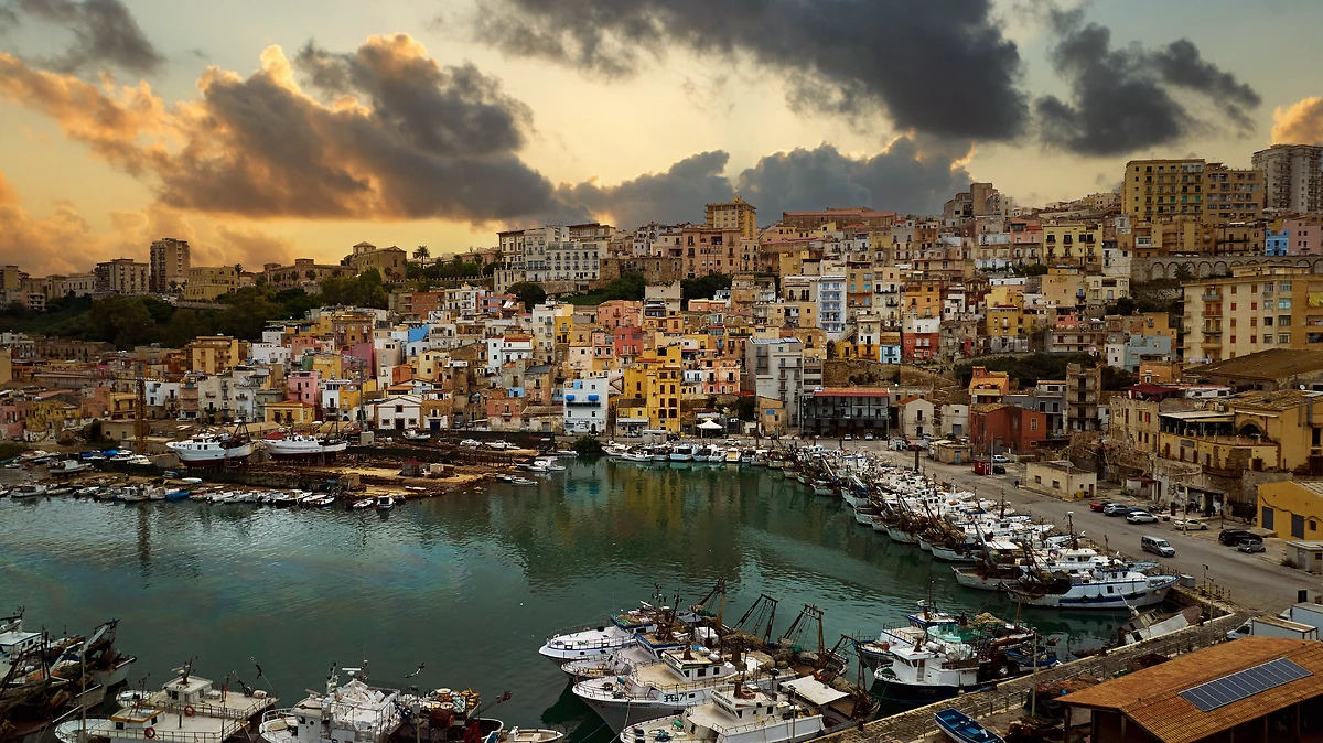 Port de Sciacca au coucher du soleil