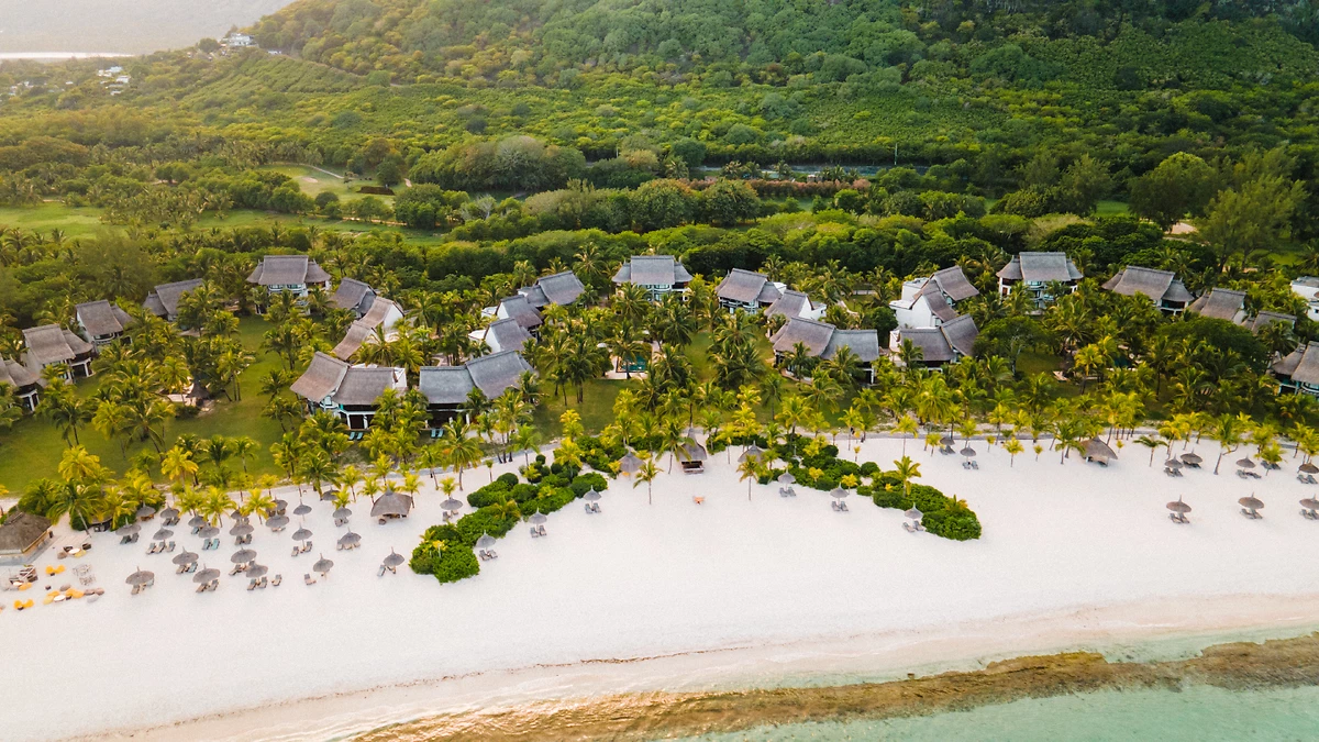 Vue aérienne de la plage, Dinarobin Beachcomber Golf Resort & Spa, Île Maurice