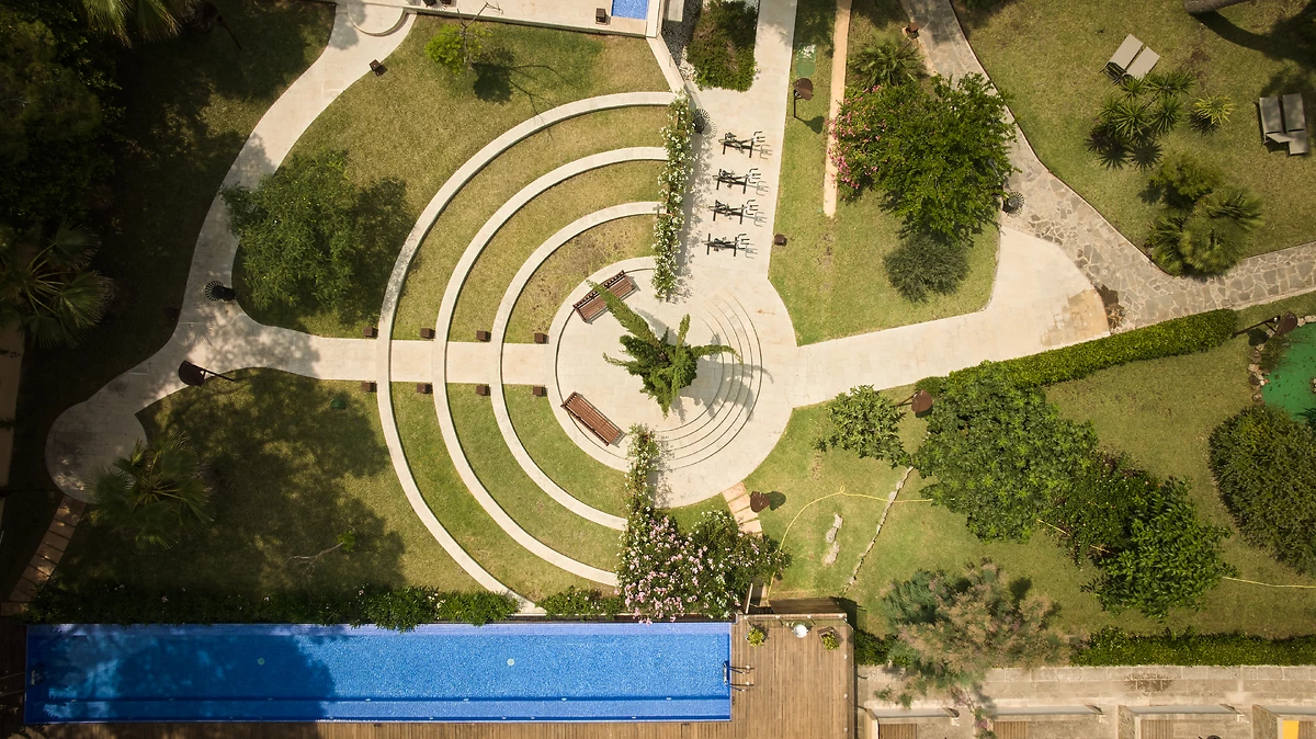 Vue aérienne du jardin, Secrets Mallorca Villamil Resort & Spa, Majorque, Espagne