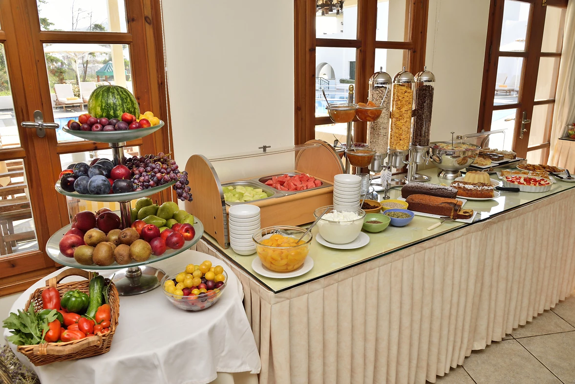 Buffet du petit déjeuner, Astir of Naxos, Cyclades, Grèce