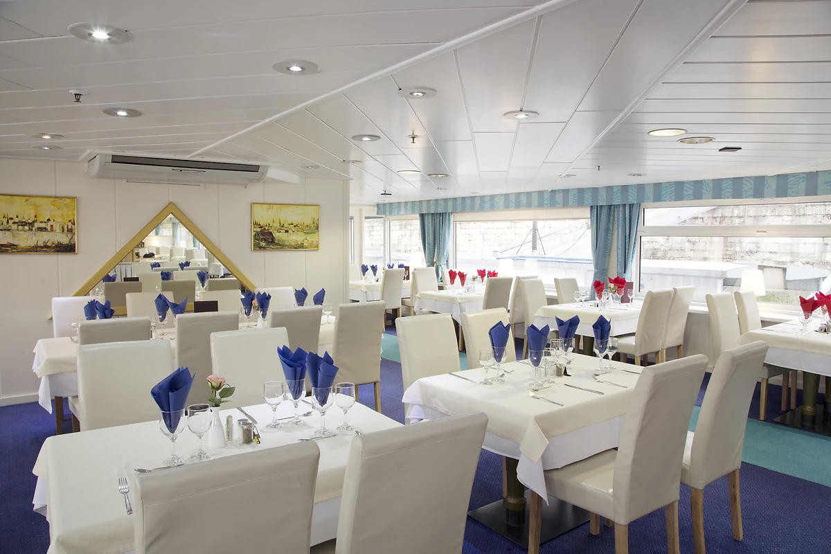 Restaurant, M/S Petit Prince