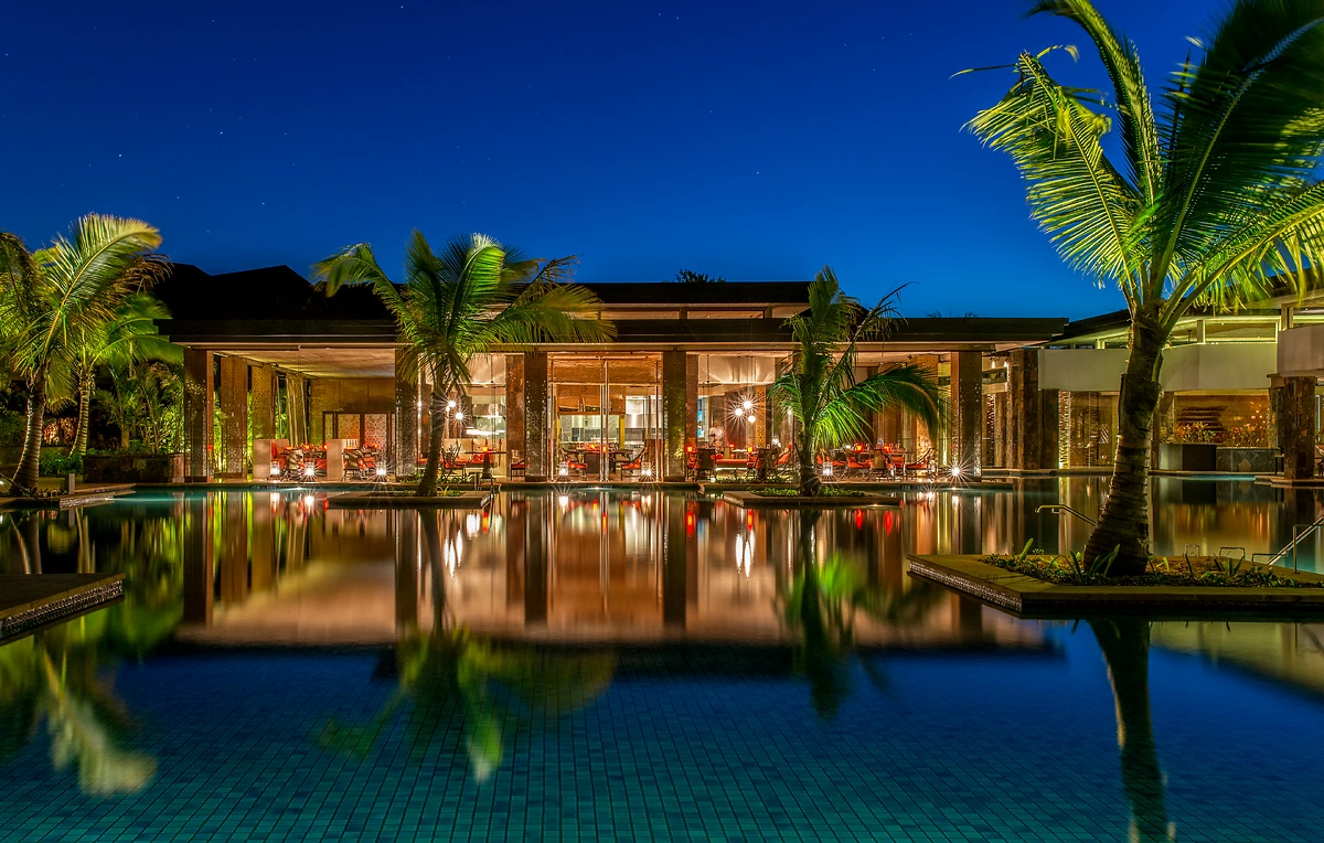Restaurant avec vue sur la piscine, The Westin Turtle Bay Resort & Spa Mauritius, Île Maurice