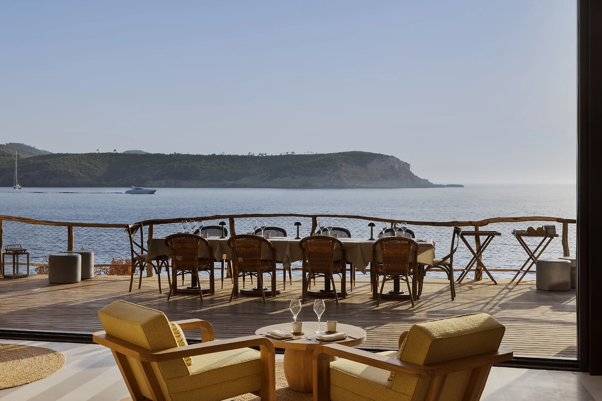 Terrasse du restaurant Live Cave, hôtel Six Senses Ibiza