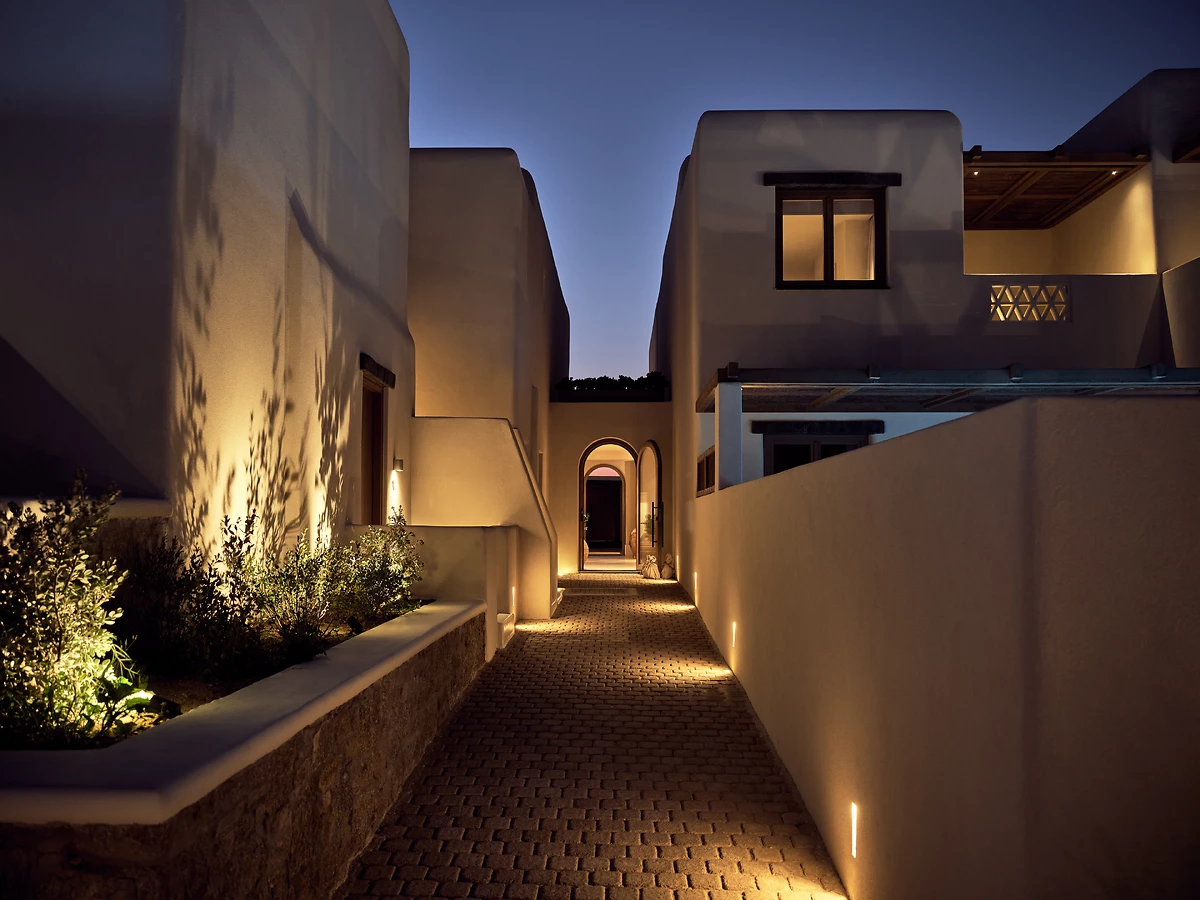 Vue extérieure de l'hôtel de nuit, Domes Noruz Mykonos