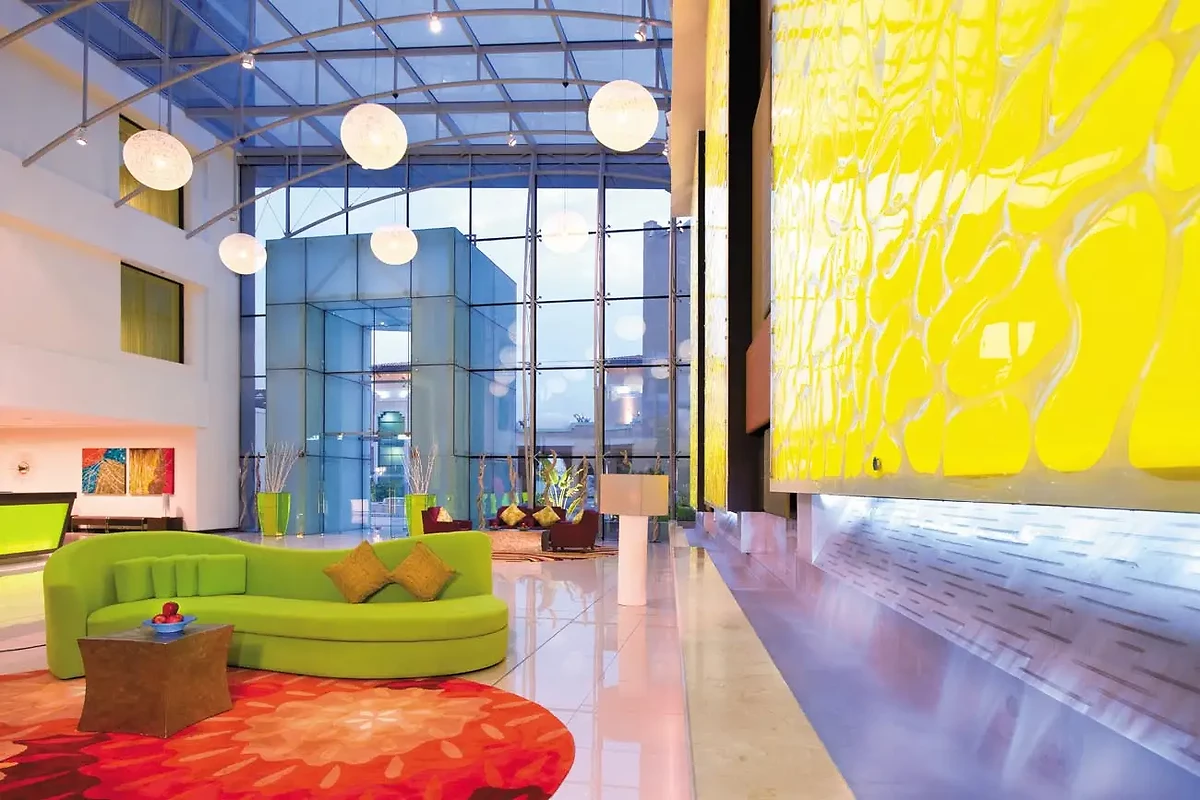 Lobby de l'hôtel, Traders Hotel, Qaryat Al Beri