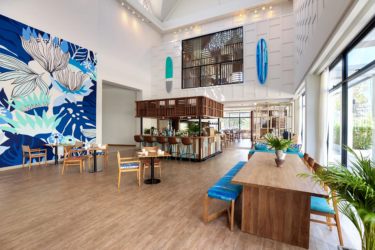 Lobby et restaurant, Outrigger Surin Beach Resort, Thaïlande