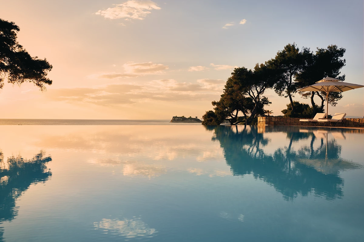 Piscine de l'hôtel, Sani Club