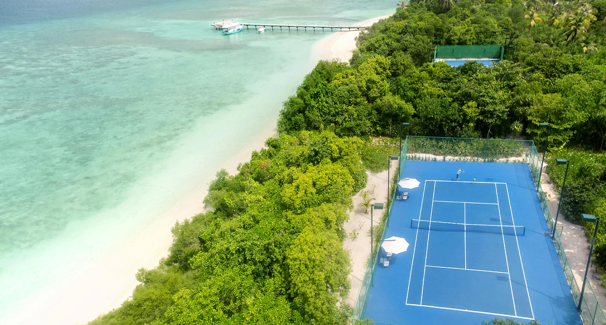 Terrain de tennis, Cheval Blanc Randheli