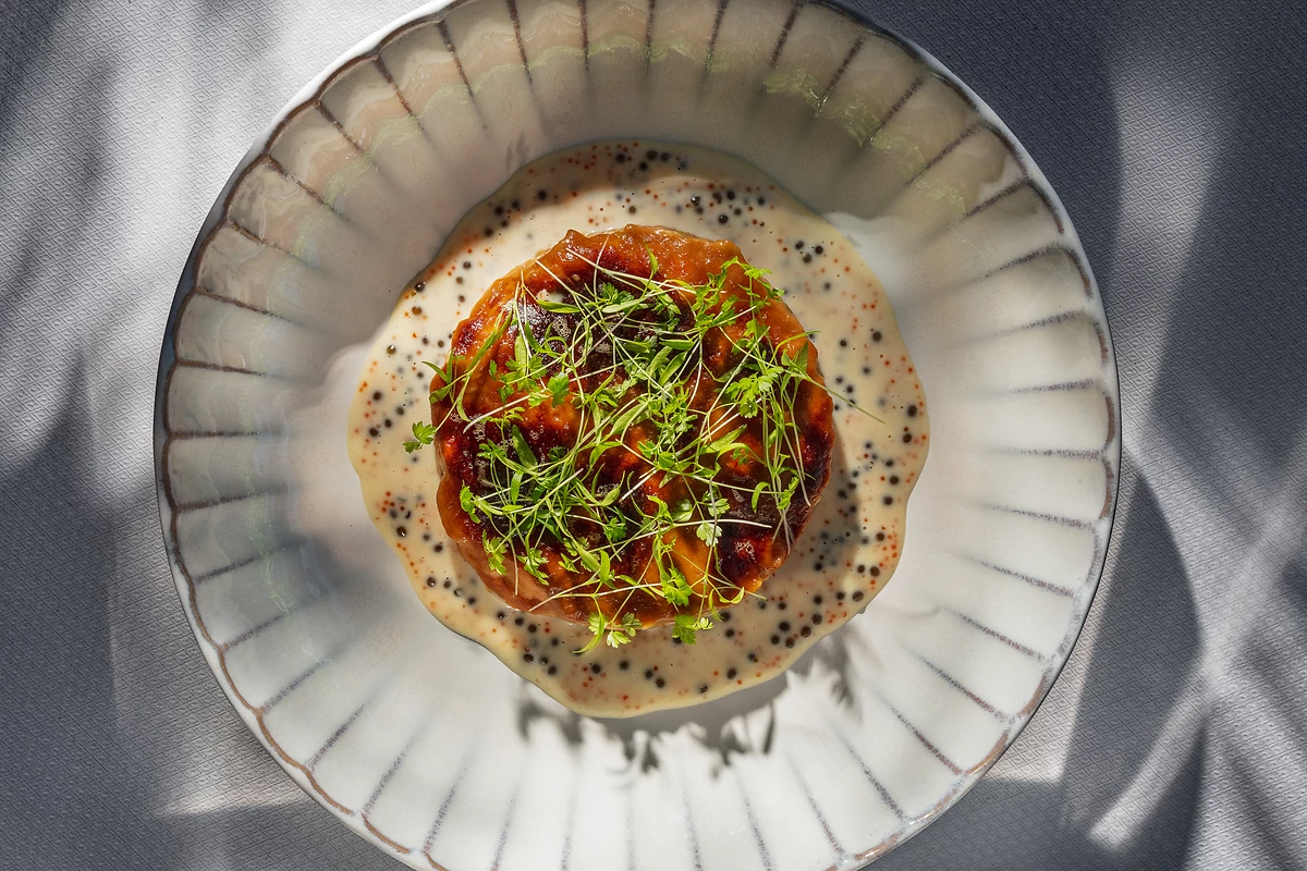 Plat servis dans l'un des restaurants de l'hôtel, Le Barthélemy Hotel & Spa