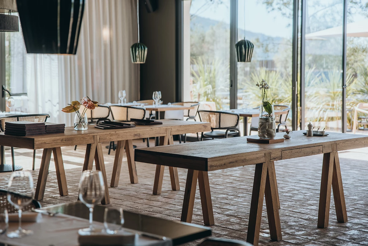 Restaurant de l'hôtel, Maslina Resort