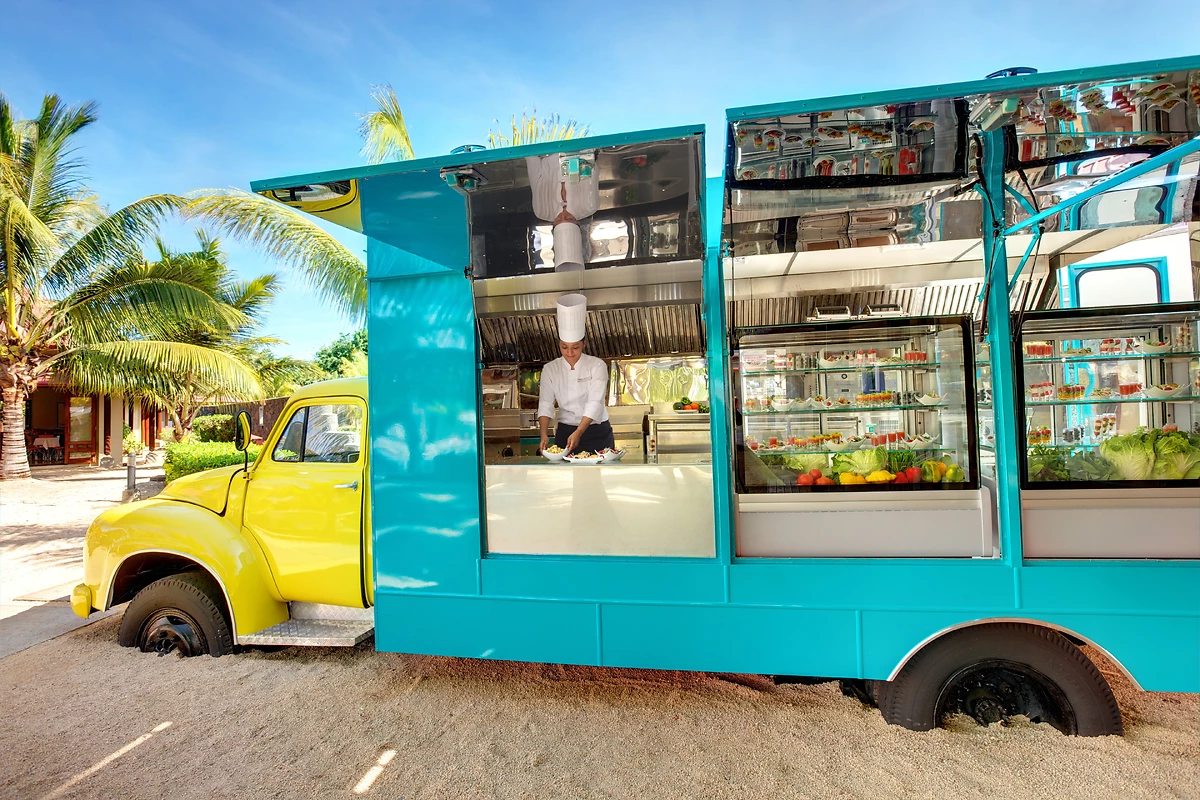 Food truck, Tamassa, un hôtel tout inclus, LUX* Resorts, Bel Ombre, Ile Maurice