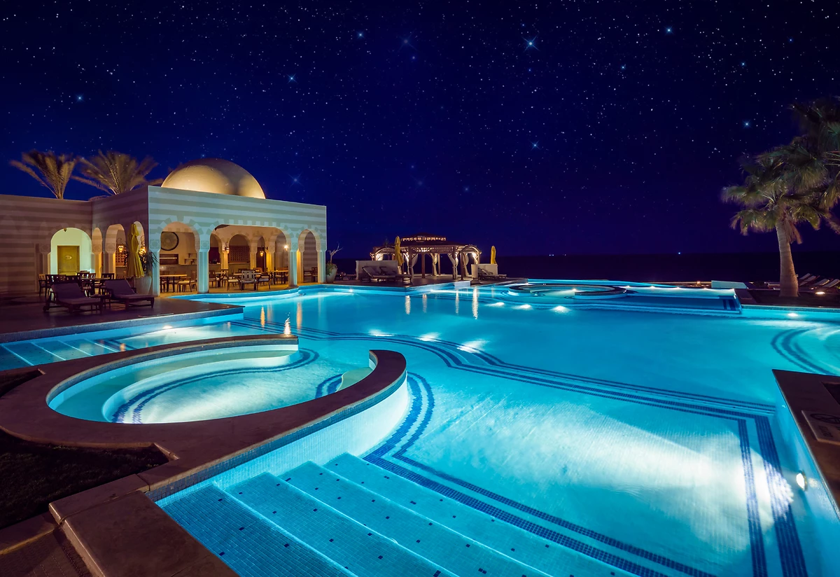 Piscine de l'hôtel de nuit, The Oberoi Sahl Hasheesh