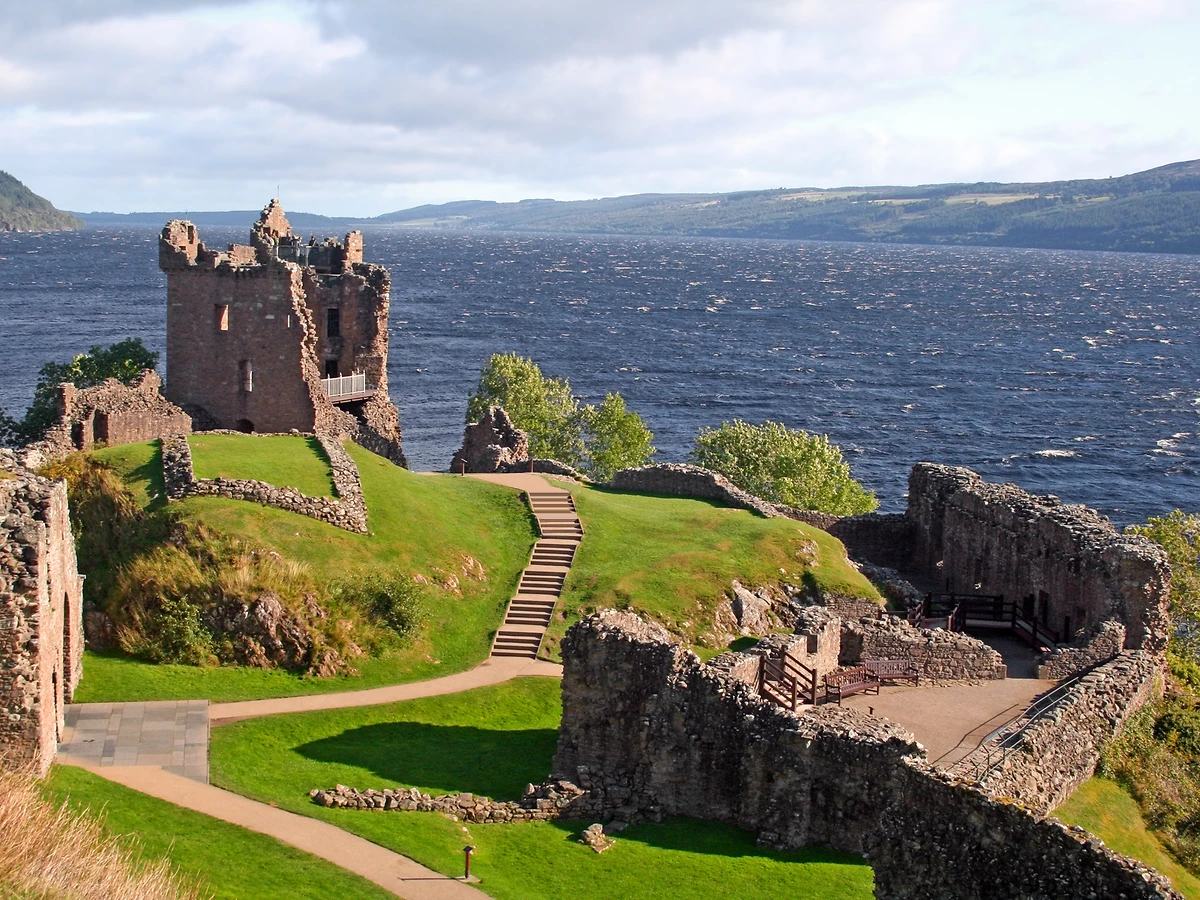 Ruines du château d'Uquhart, loch Ness, Écosse
