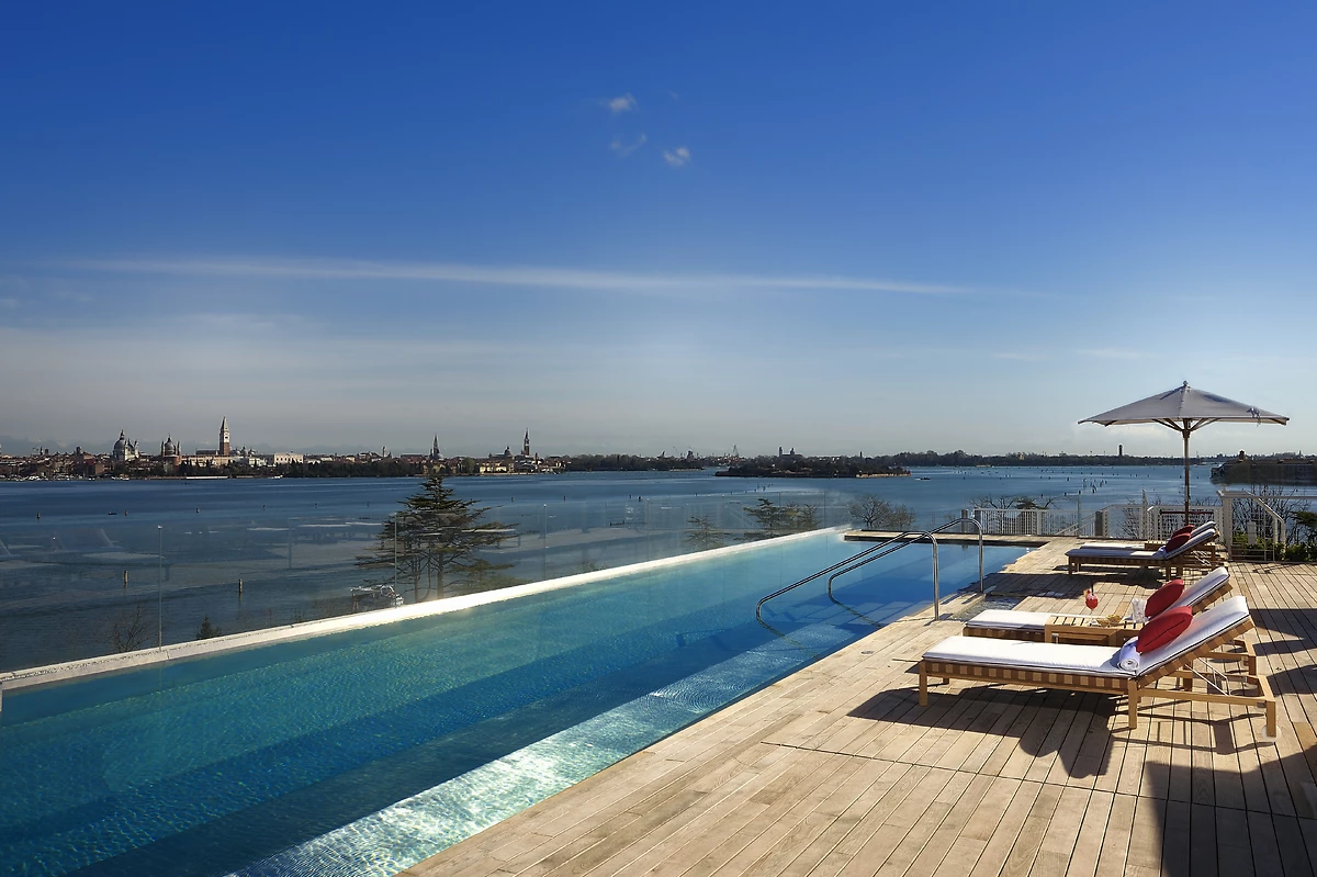 Piscine sur le toit, JW Marriott Venice Resort & Spa, Venise, Italie