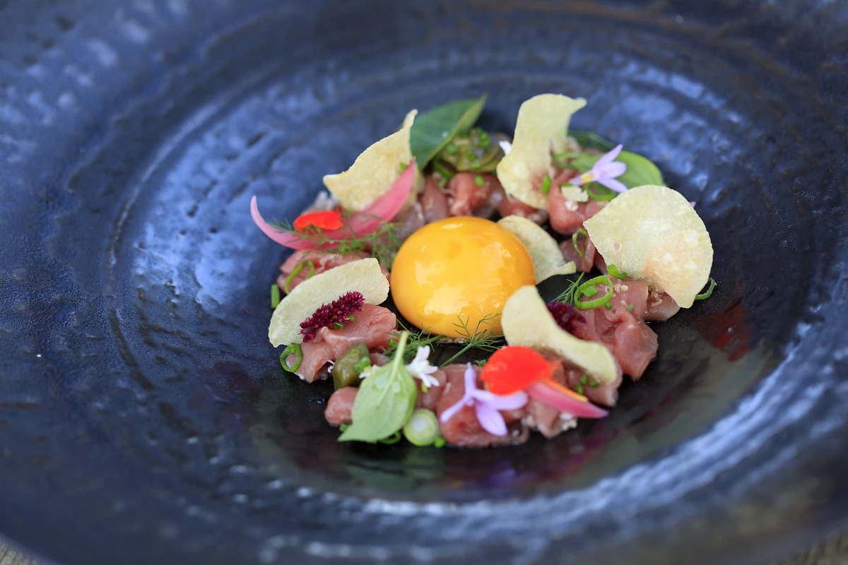 Plat servis dans l'un des restaurants de l'hôtel, Grand Hôtel de Cala Rossa