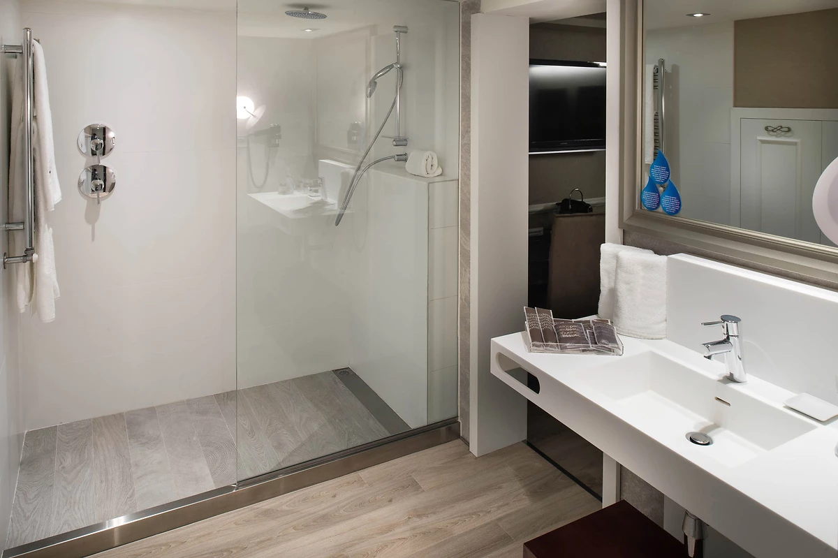 Salle de bain, Hôtel Catalonia Passeig de Gràcia, Barcelona, Espagne