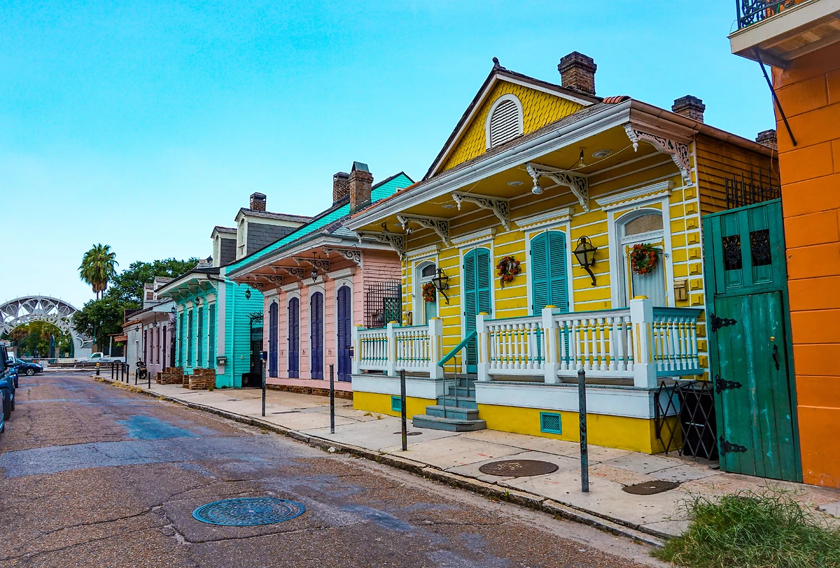 Rue colorée de la Nouvelle-Orléans, Louisiane