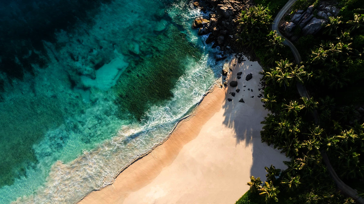 Vue aérienne de la plage, Cheval Blanc Seychelles, Mahé, Seychelles
