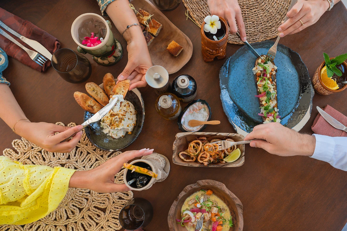Repas servis au restaurant La Cabane, hôtel Cheval Blanc St-Barth Isle de France