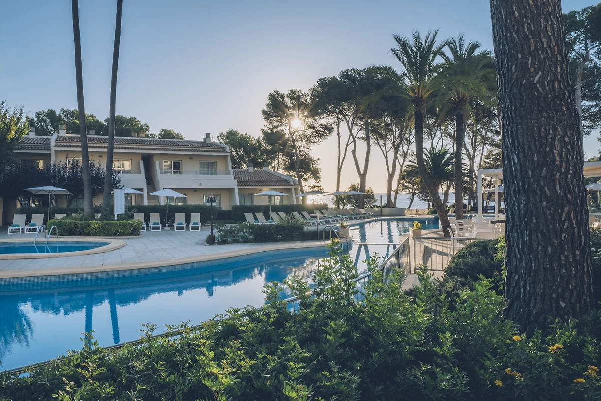 Piscine de l'hôtel, hôtel Iberostar Pinos Park
