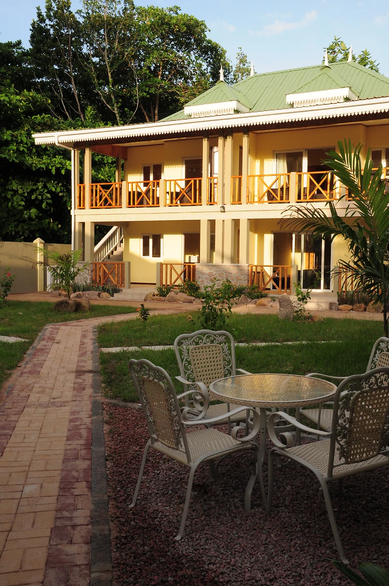 Façade, Casa de Leela, Seychelles