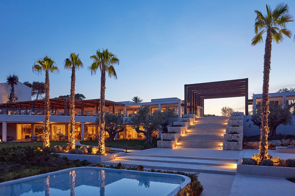 Entrée de l'hôtel, hôtel Ikos Porto Petro