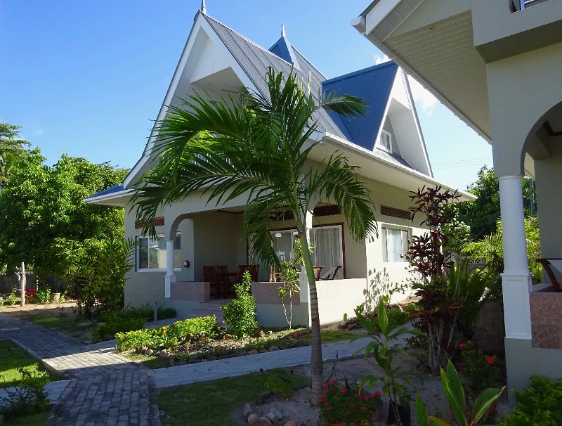Vue extérieure de l'hôtel, Cote d'Or Footprints