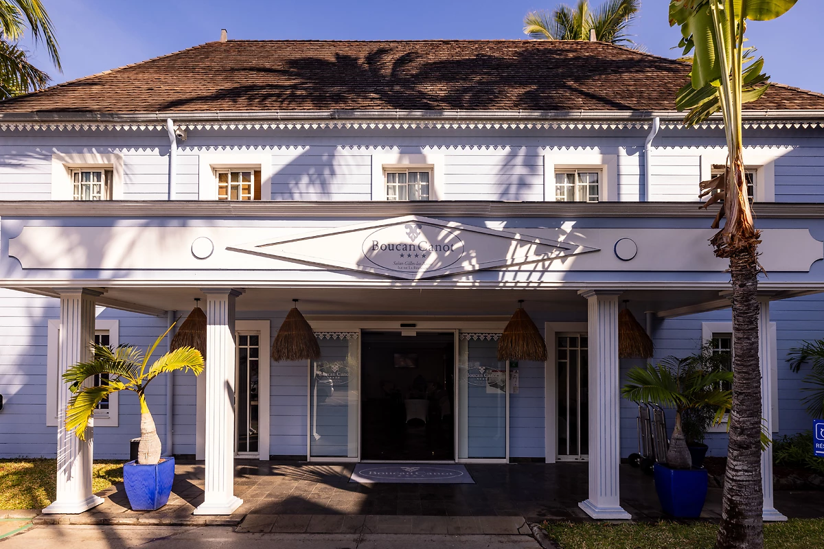 Façade de l'hôtel, hôtel Boucan Canot