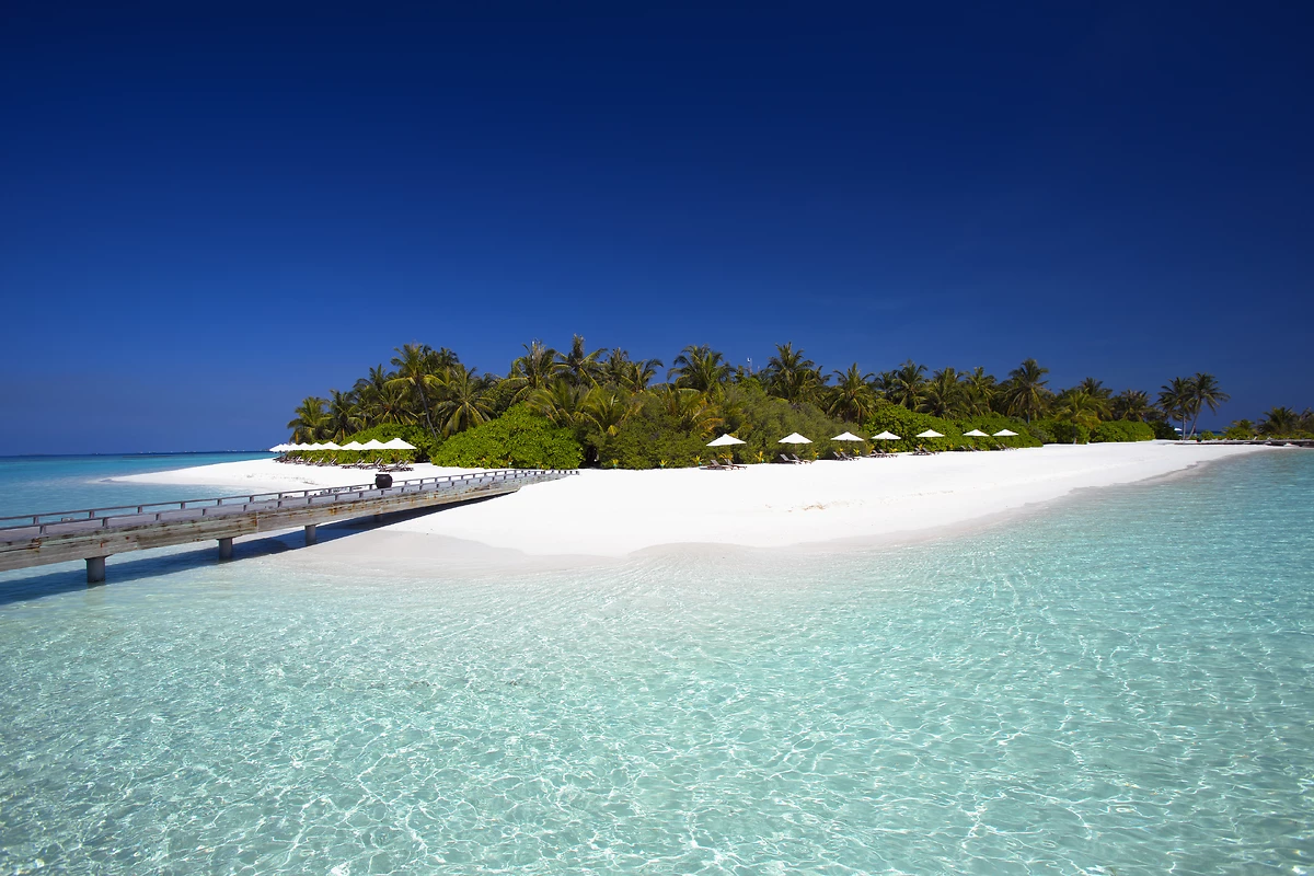 Plage de l'hôtel, Velassaru Maldives