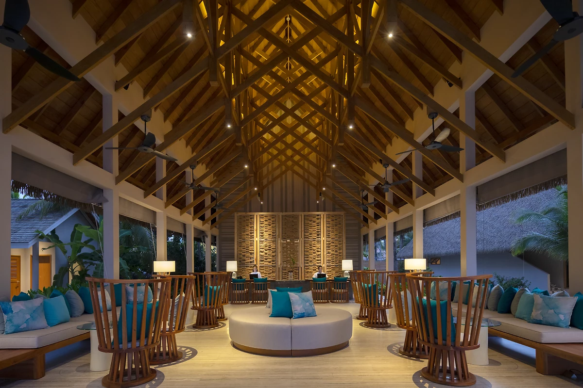 Lobby, Emerald Faarufushi, Maldives