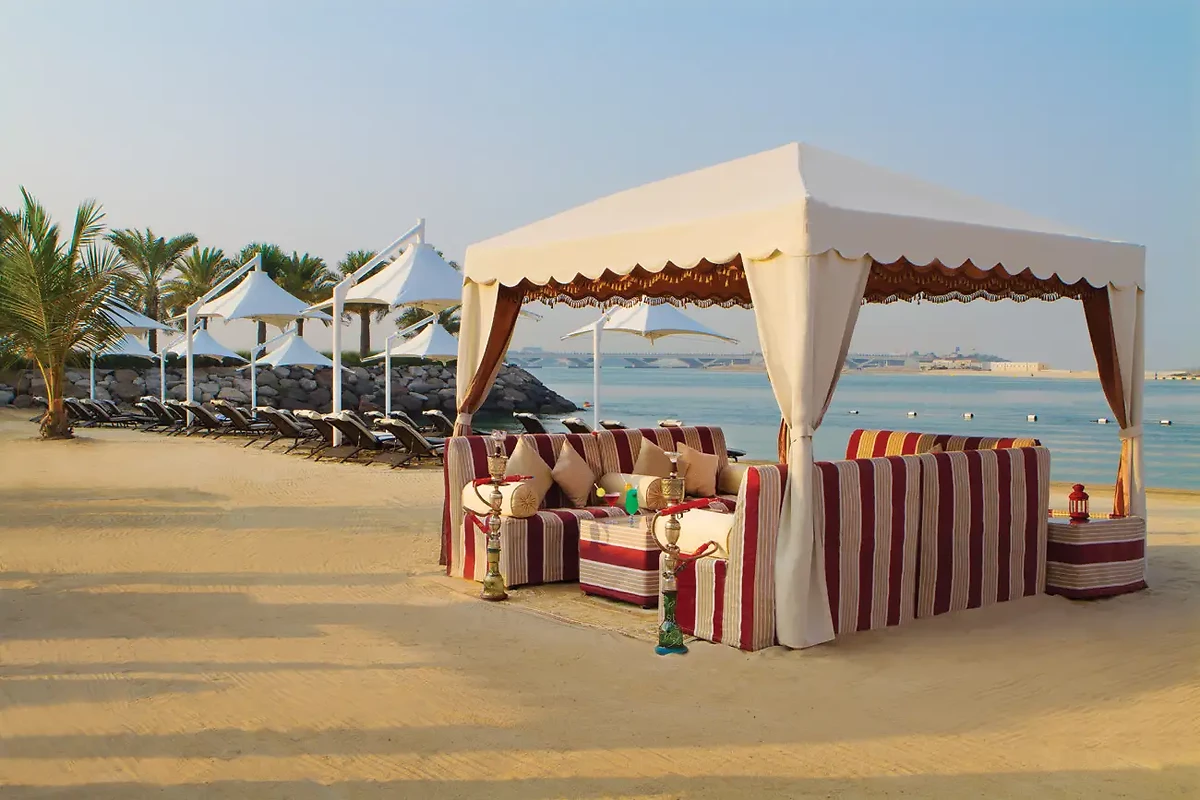 Un des bars de l'hôtel, Traders Hotel, Qaryat Al Beri