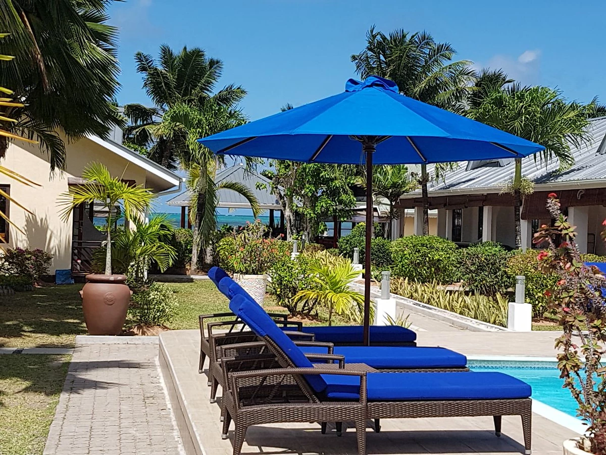 Terrasse de la piscine de l'hôtel, Villas de Mer