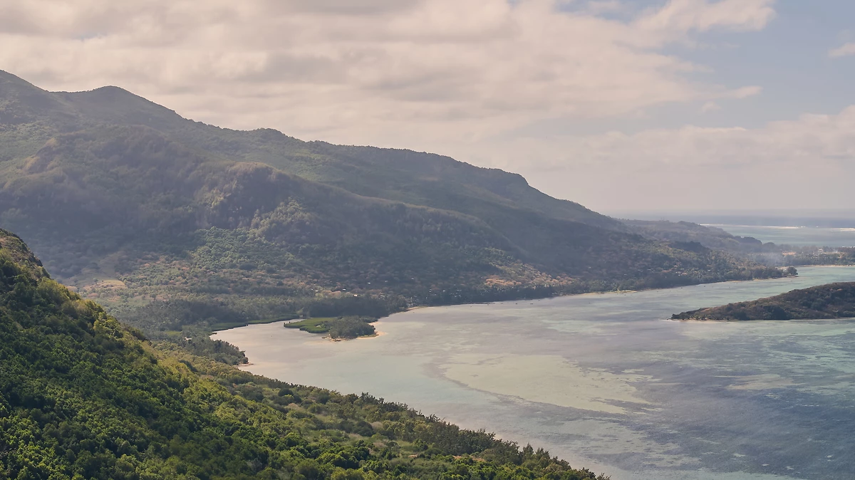 Vue aérienne de la côte, LUX* Le Morne, Île Maurice