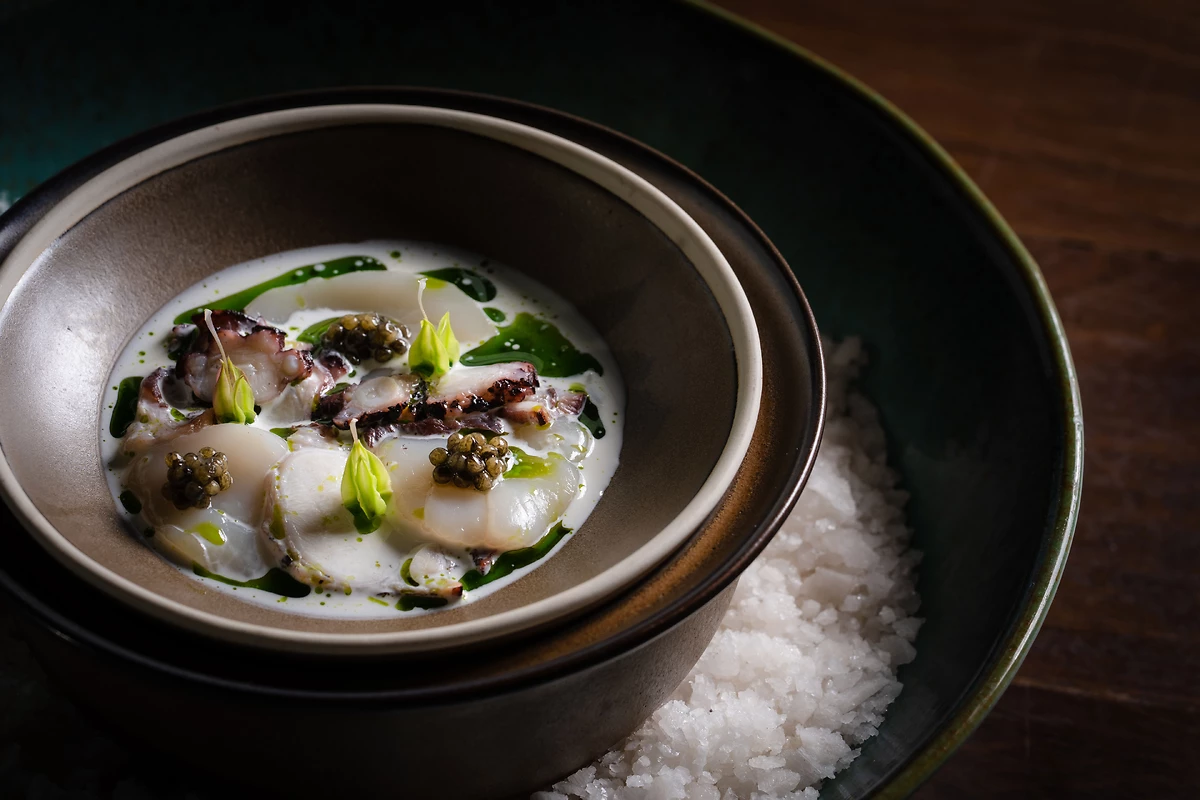 Plat servis dans l'un des restaurants de l'hôtel, Six Senses Yao Noi