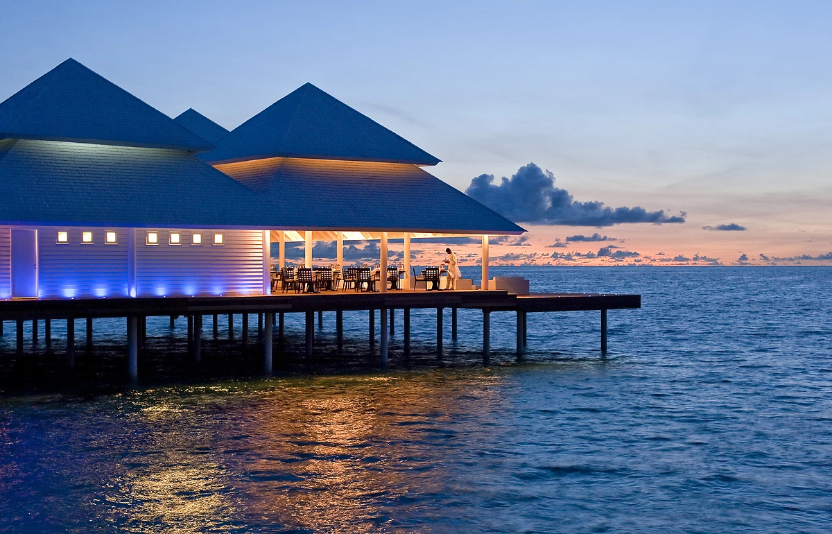Vue extérieure d'un des restaurants de l'hôtel, Diamonds Thudufushi
